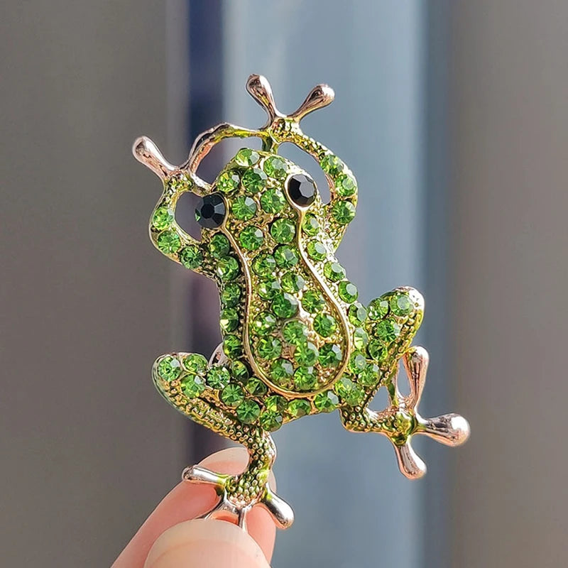 Luxury Green Crystal Frog Brooch Animal Pins for Women Dress Coat Jewelry Gift