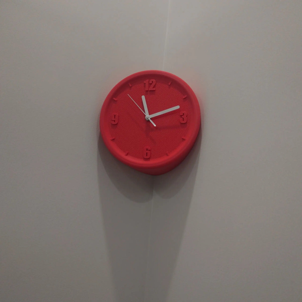 Silent Wall Clock for Living Room & Bedroom — Modern Corner Art Decor