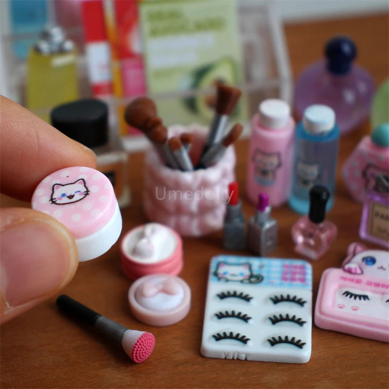 Miniature Dollhouse Makeup Brush Set - Resin Cosmetic Model for 1/6 Scale Dolls