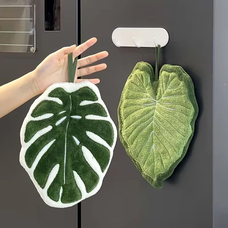 Leaf-Shaped Microfiber Bathroom Towel Hangable Absorbent Kitchen & Bath Towel