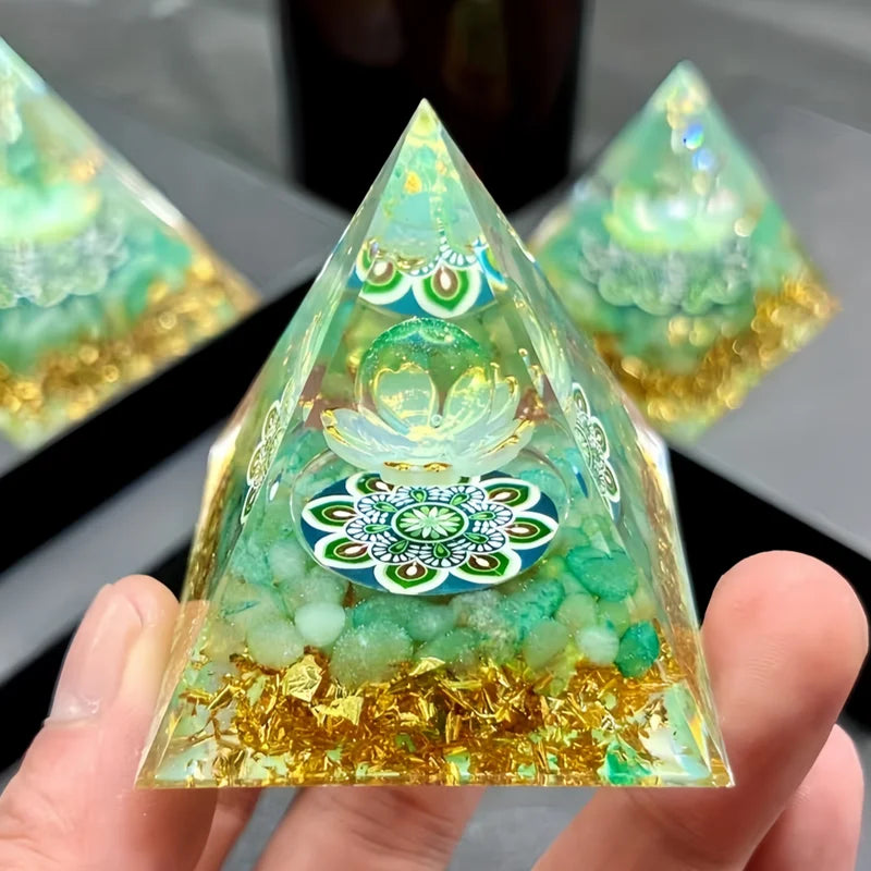 Green Aventurine Pyramid for Good Luck Desktop Decor Gift