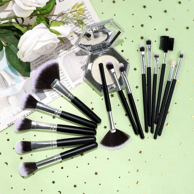 32PCS Professional Makeup Brush Set - Soft Brushes for Face & Eyeshadow Application