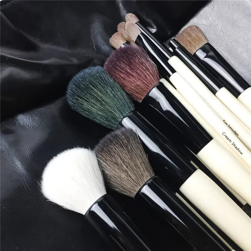 Complete Makeup Brush Set with Wooden Handles - 18 Professional Cosmetic Brushes