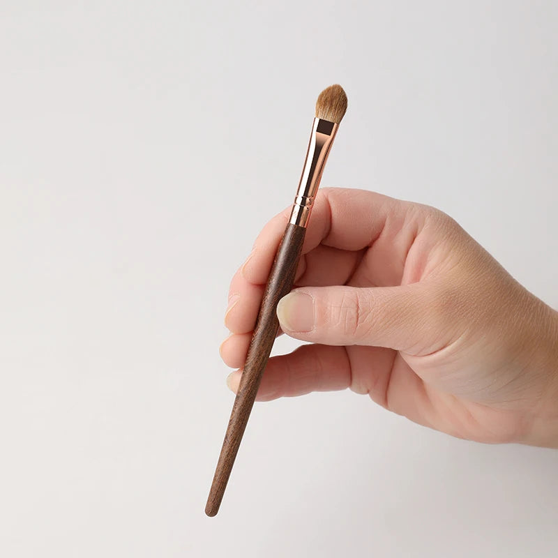 Heart-Shaped Eye Shadow Brush - Natural Sable & Lynx Hair Makeup Tool with Rosewood Handle