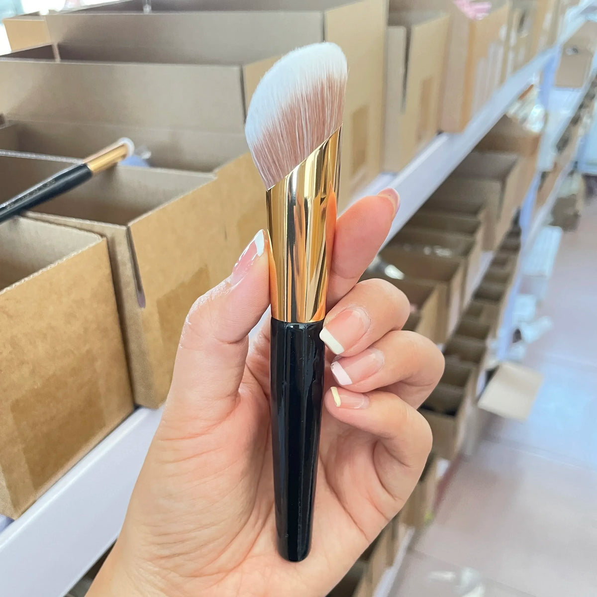 Multi-Color Face Makeup Brush Set - Contour, Highlight & Concealer Tools