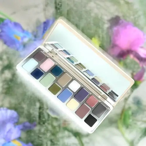 Colorful Eye Shadow Palette with 16 Shades - Matte & Pearl Finishes for Smoky & Daylook Makeup