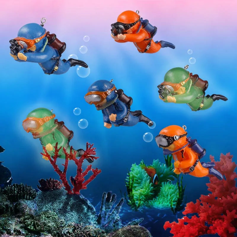 Aquarium Fish Tank Decoration Resin Mini Diver & Floating Ball Set - Glow in Dark
