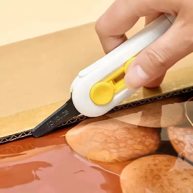 Magnetic Unboxing Knife with Retractable Blade and Safety Lock – Portable Utility Cutter