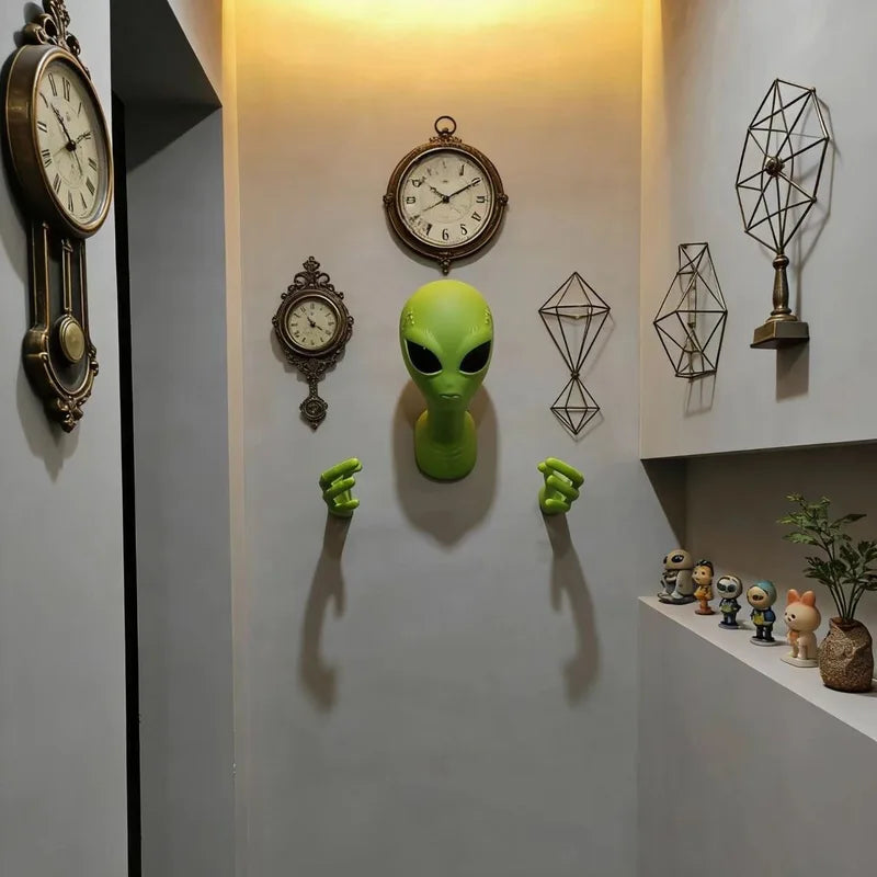 Alien Wall Hanging Decorations - Quirky 3D Home Decor for Living Room & Bedroom