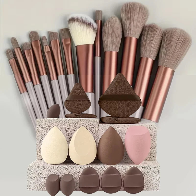 Professional Makeup Brush Set with Travel Pouch - Blush, Concealer, Eye Shadow & Powder Brushes