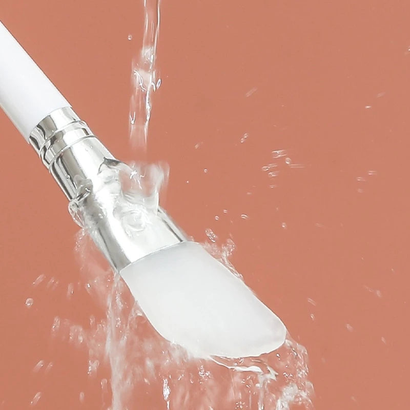 Silicone Mask Brush for Face Mask Application - Soft & Reusable Makeup Tool