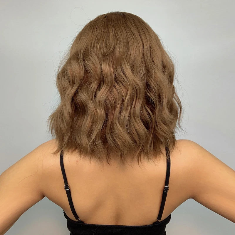 Short Wavy Honey Brown Copper Synthetic Wig with Bangs for Women - Heat-Resistant Cosplay & Daily Use