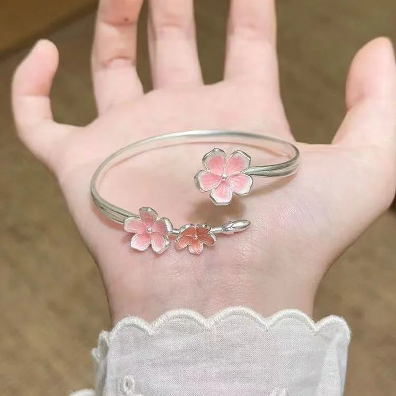 Adjustable Pink Flower Bracelet for Women - Stylish Jewelry Gift & Accessories