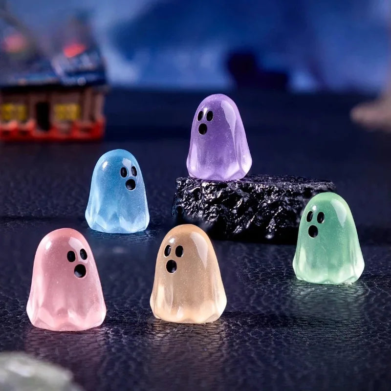 Luminous Ghost Figures - Glowing Mini Action Figures for Halloween Decor, 10/20/50pcs