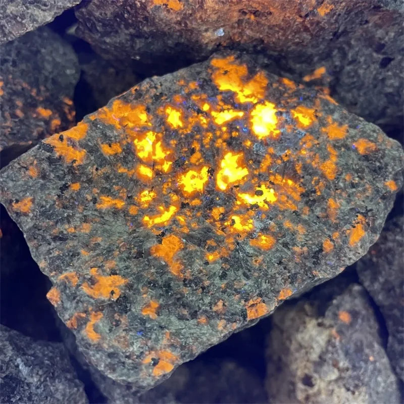 Natural Fluorescent Rock Specimens - Fluorescent Stones for Home Decor & Aquarium
