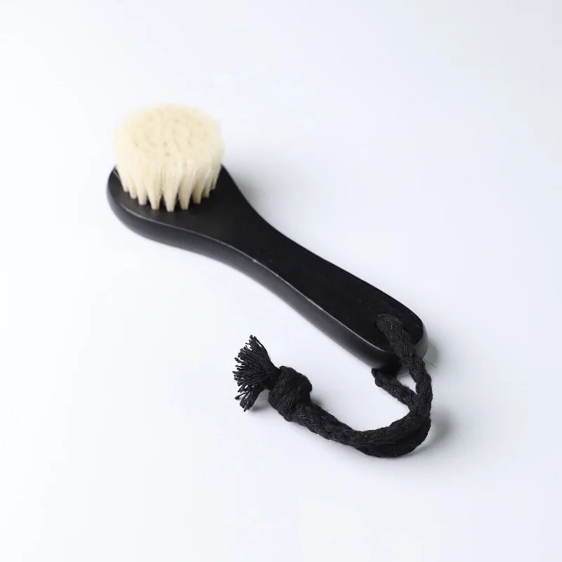 Wooden Facial Cleansing Brush for Exfoliating and Pore Cleaning