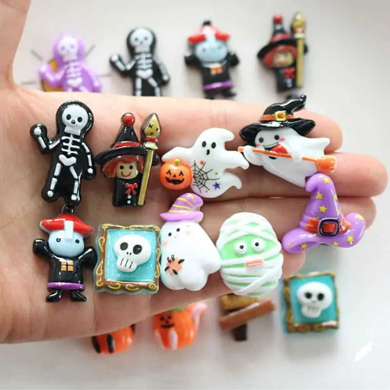 10 Pcs Cute Halloween Ghosts Skeletons Pumpkins Resin Jewelry Hairpin Craft Decorations