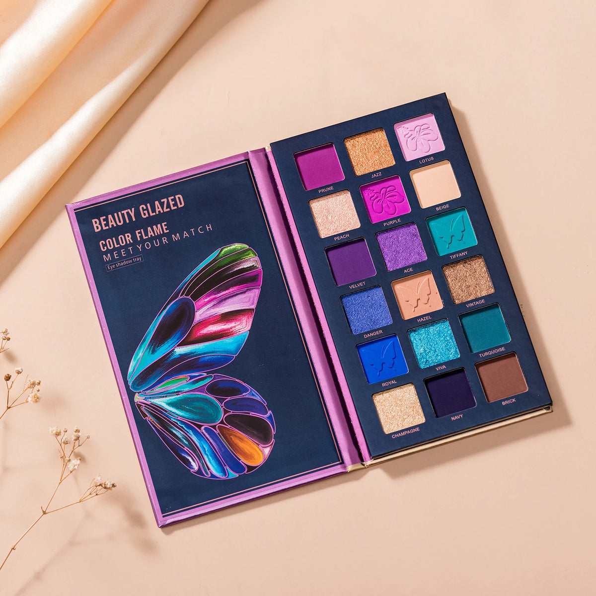 18 Color Eyeshadow Palette with Matte, Shimmer & Satin Finishes - Nude Makeup Set