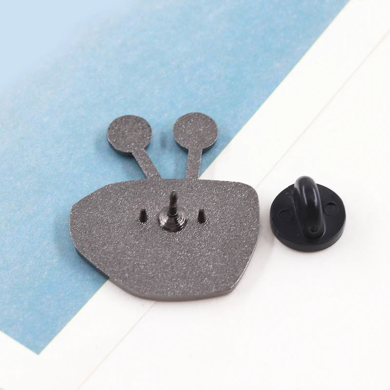 Anime Deltarune Metal Badge Brooch - Cute Cartoon TV Role-Playing Game Accessory