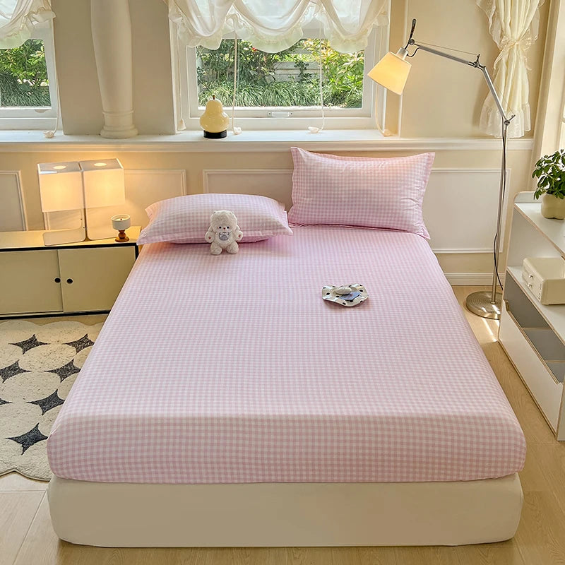 Plaid Style Fitted Bed Sheet - Skin-Friendly, Elastic Bed Cover for Kids & Teens