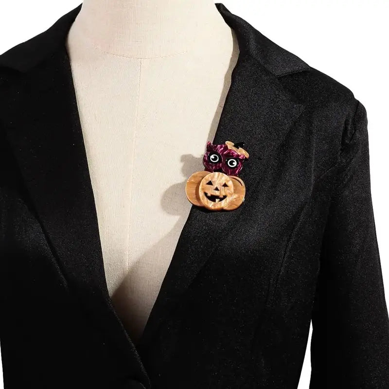 Halloween Night Light Acrylic Bat Brooch Set for Women – Trendy 2024 Accessories