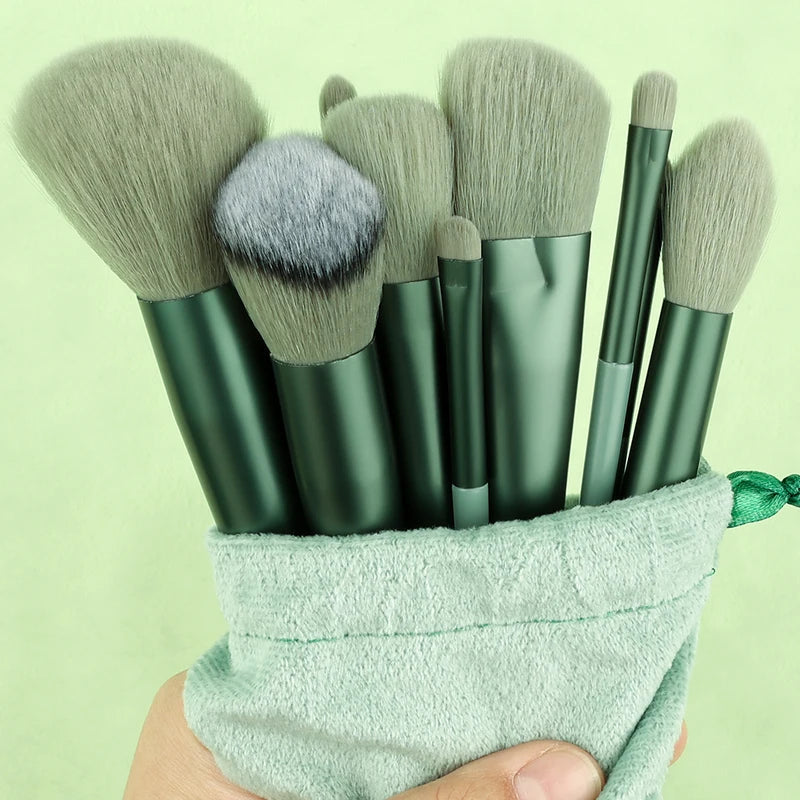 14-Piece Makeup Brush Set for Face Eyes and Highlighter - Cosmetic Beauty Tools