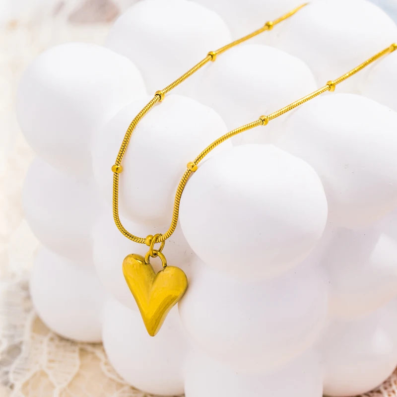 Minimalist Stainless Steel Heart Necklace for Women - 18k Gold Plated Jewelry