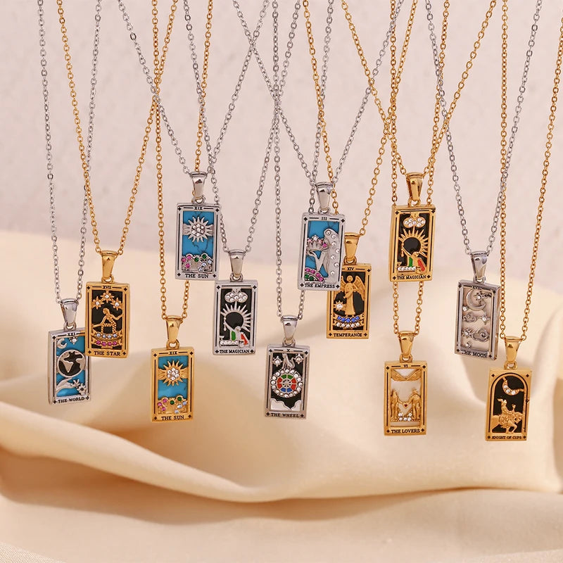 Tarot Queen Lover Moon Necklace - Tarnish-Free Stainless Steel Jewelry 18K Gold Plated