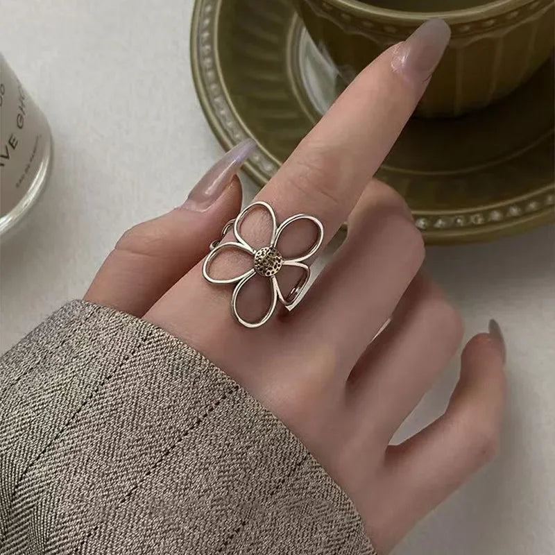 Simple Daisy Flower Ring for Women - Personalized Daily Jewelry Gift
