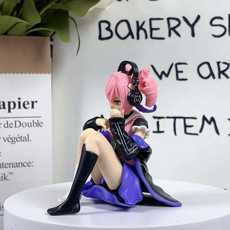Anime PVC Figure Noodle Stopper Desk Decoration Doll Collection - Black & White