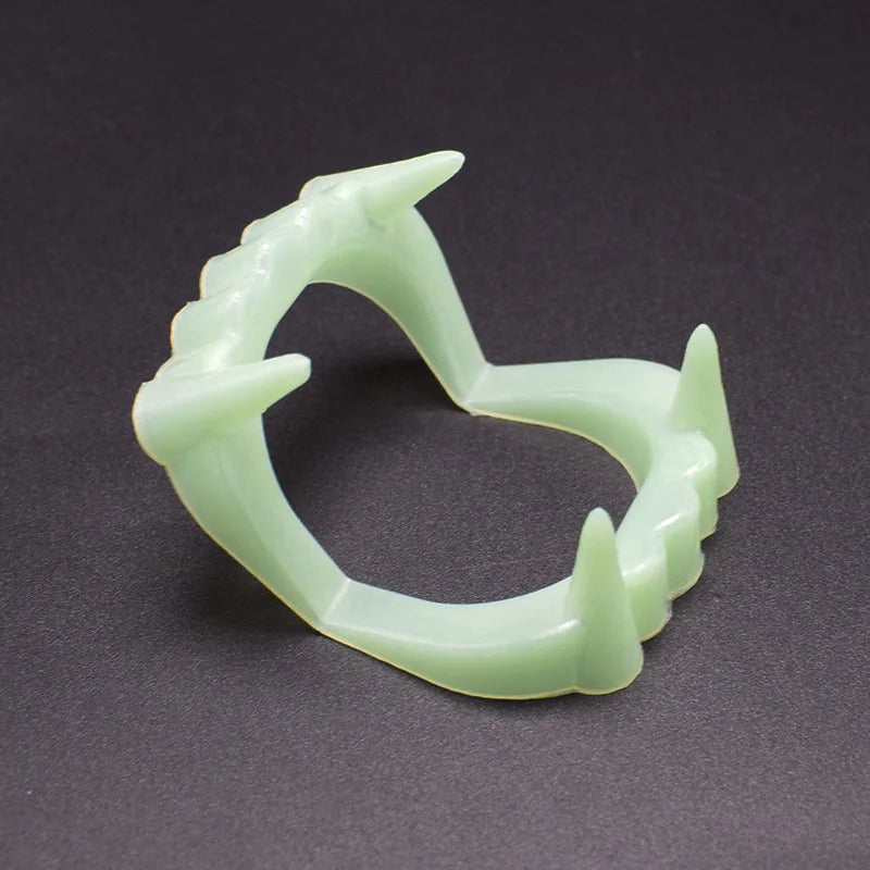 Glow Luminous Fake Vampire Teeth Set for Halloween Party Cosplay - 5 Pieces