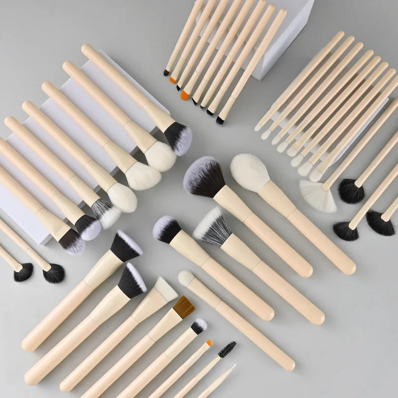Professional Makeup Brush Set - Synthetic Hair Foundation Blush Eyeshadow Blending Cosmetics Tools