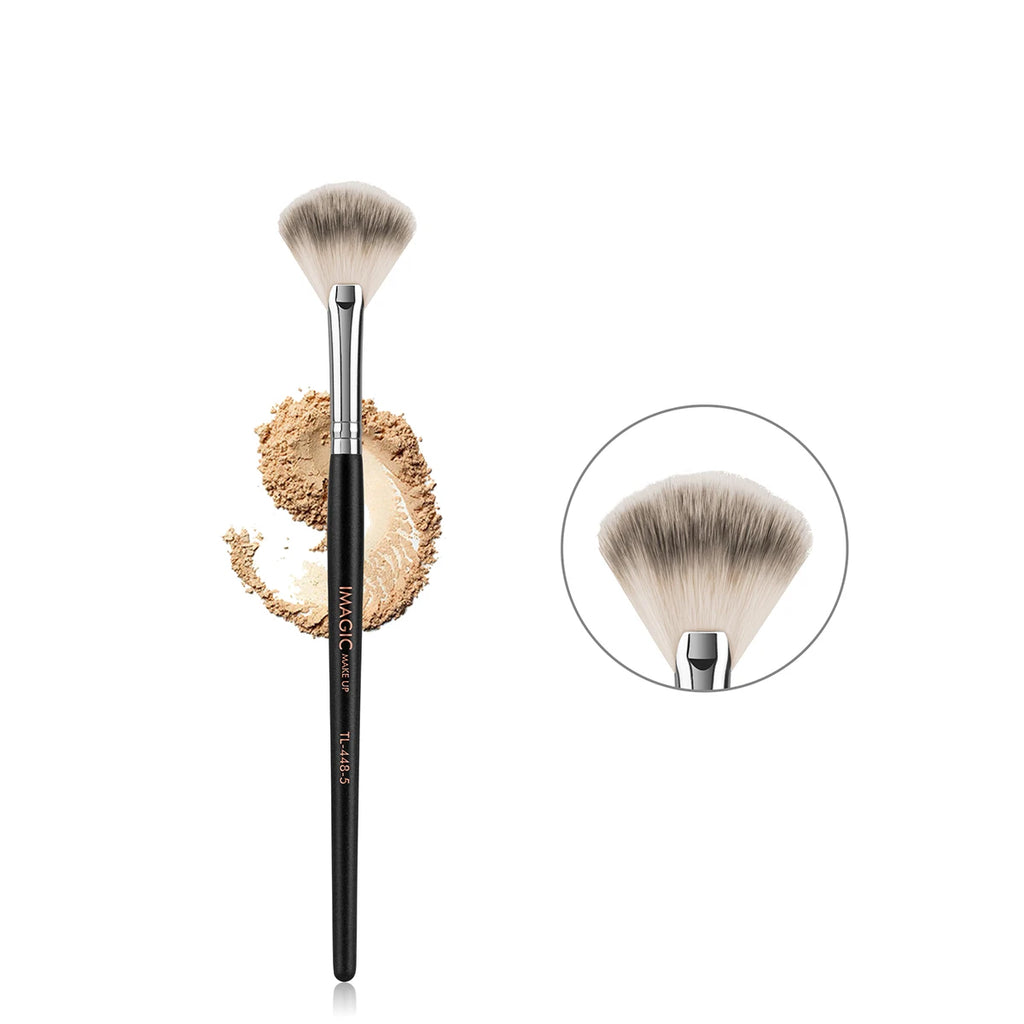 Highlighting Blush Brush - Professional Facial Makeup Tool, Black