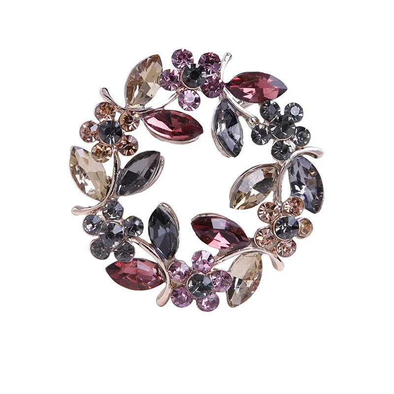 Elegant Leaf Ring with Rhinestones - Collar Brooch Jewelry Accessory