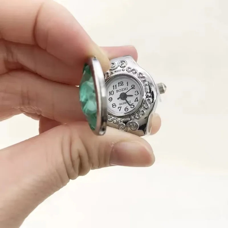 Mini Elastic Strap Alloy Watch with Roman Dial for Women and Men – Punk Finger Style