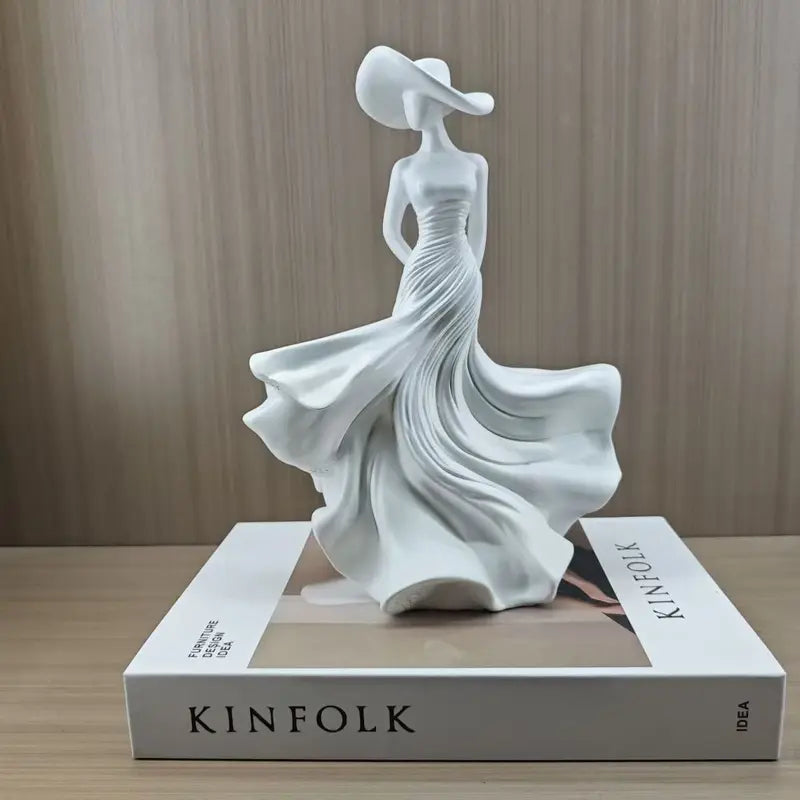 Modern Woman Resin Figurine Art Sculpture - Home Decor for Living Room & Office