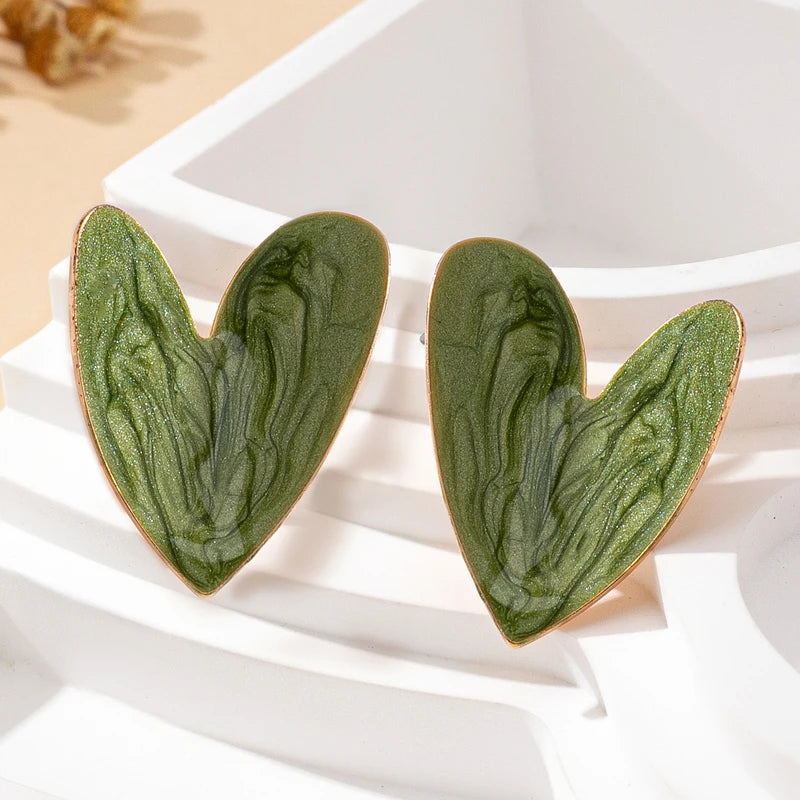 Women's Heart-Shaped Earrings - Irregular Smooth Design, Suitable for Daily and Vacation Wear