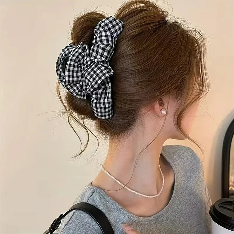 Korean-Style Black and White Checkered Bubble Hair Clip - Minimalist Shark Hairpin