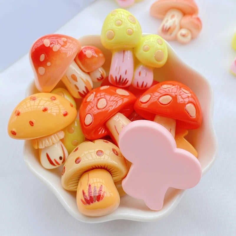10Pcs Resin Cartoon Mushroom Flat Back Cabochons for Jewelry & Scrapbooking Crafts