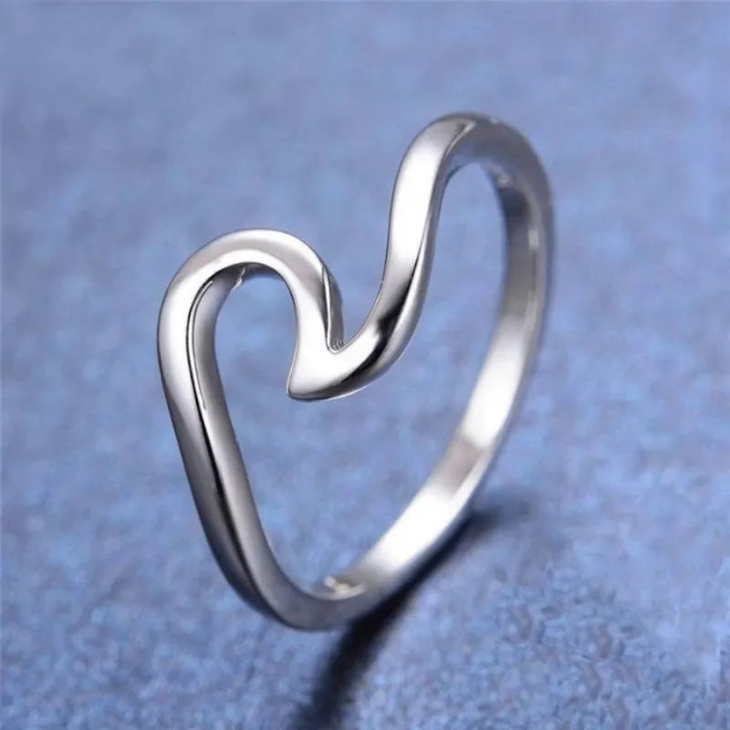 Elegant Wave Design Women's Stainless Steel Ring Jewelry Accessory