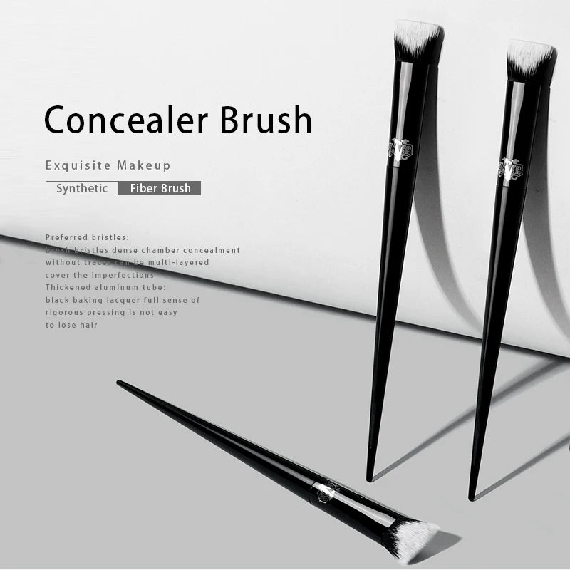 Makeup Brush Concealer Brush Soft Fiber Hair Black Handle for Women