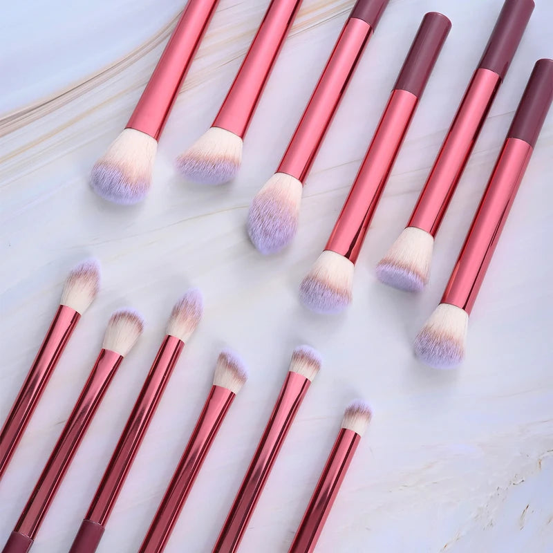 15-Piece Makeup Brush and Puff Set with Soft Sponges - Portable Cosmetic Tools