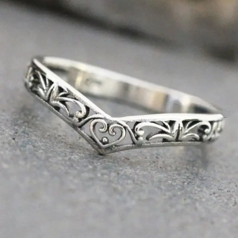 Delicate Hollow-Out Design Silver Ring for Women - Versatile Daily Jewelry