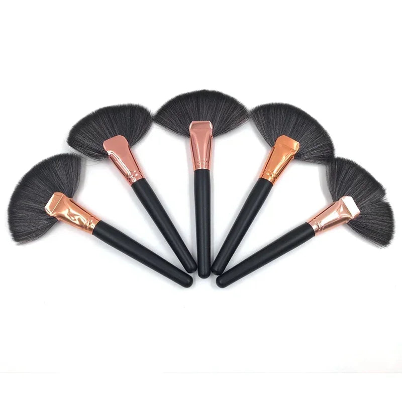 Large Fan Makeup Brush for Foundation Blush Highlighter Powder - Soft Cosmetic Brush