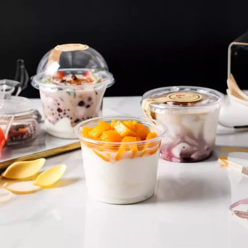 Disposable Clear Plastic Cups with Flat Dome Lids for Milk Tea, Fruit Juice, Coffee, Ice Cream, and Cakes – 50 Pack