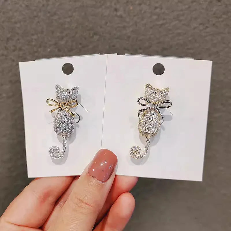 Cute Rhinestone Cat Brooch for Women Animal Jewelry Gift