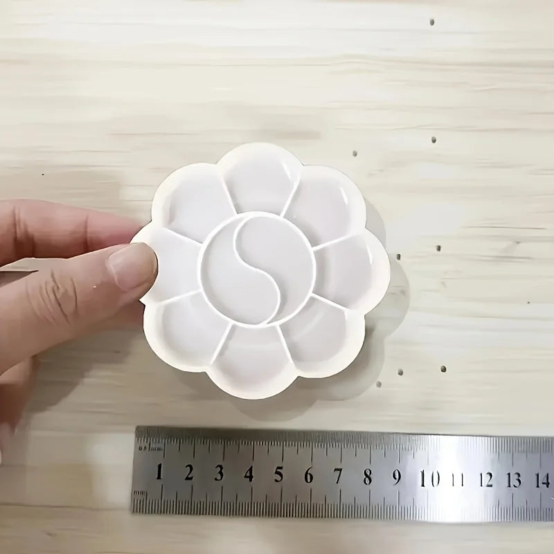 Mini Flower-Shaped Plastic Palette Set for Watercolor & Acrylic Painting - 30 Pack