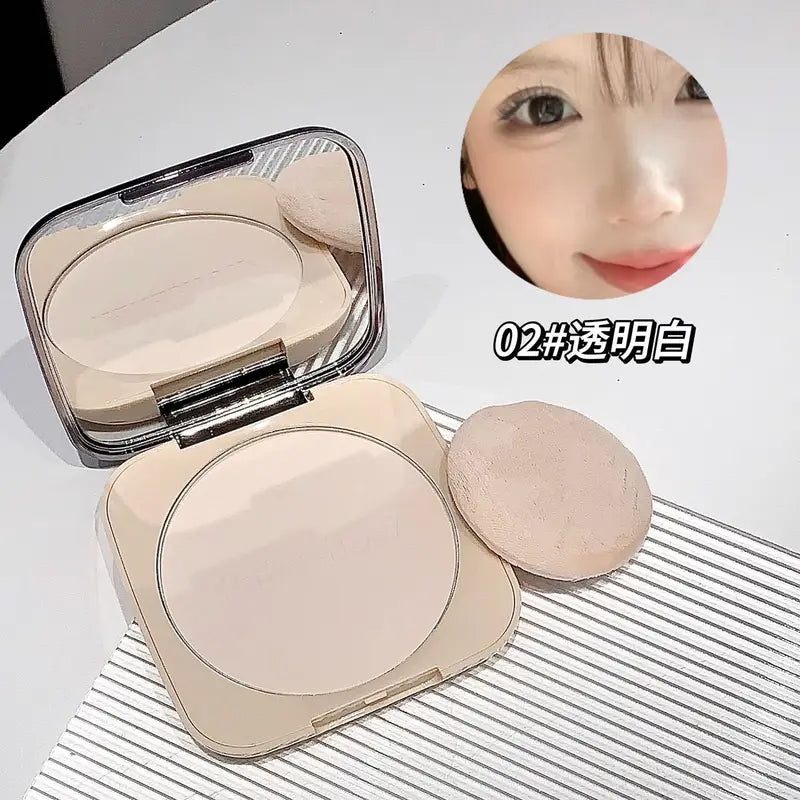 Oil-Control Brightening Face Powder with Mirror Compact for Flawless Matte Finish