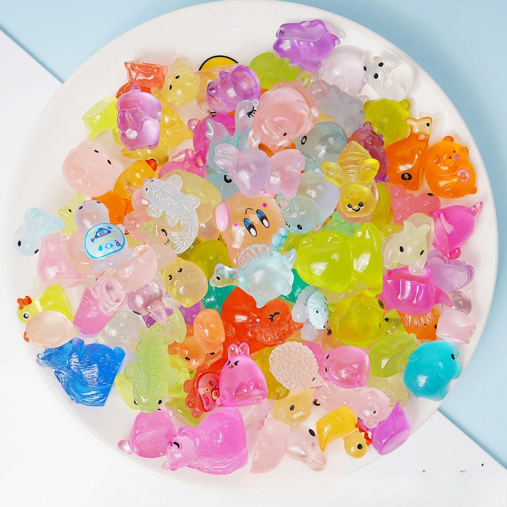 50 PCS Luminous Mini Resin Animal Figures Tiny Glow-in-The-Dark Miniatures