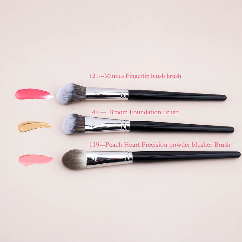 Cream Blush Brush for Powder & Stippling Application - Professional Makeup Tool